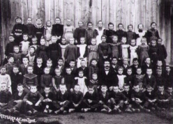 Referat Schulgeschichte Gemeinde Wohlen Dritte und vierte Primarklasse Uettligen 1906, 73 Kinder.